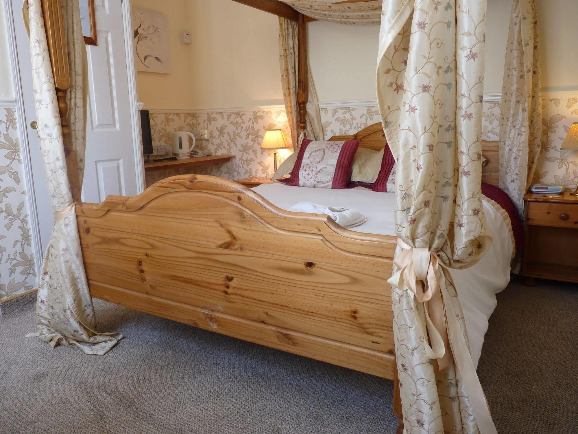 Newport Quay Bed and Breakfast Εξωτερικό φωτογραφία